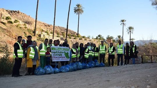 10-پاکسازی محوطه آبشار مروارید در شهر خفر انجام گرفت